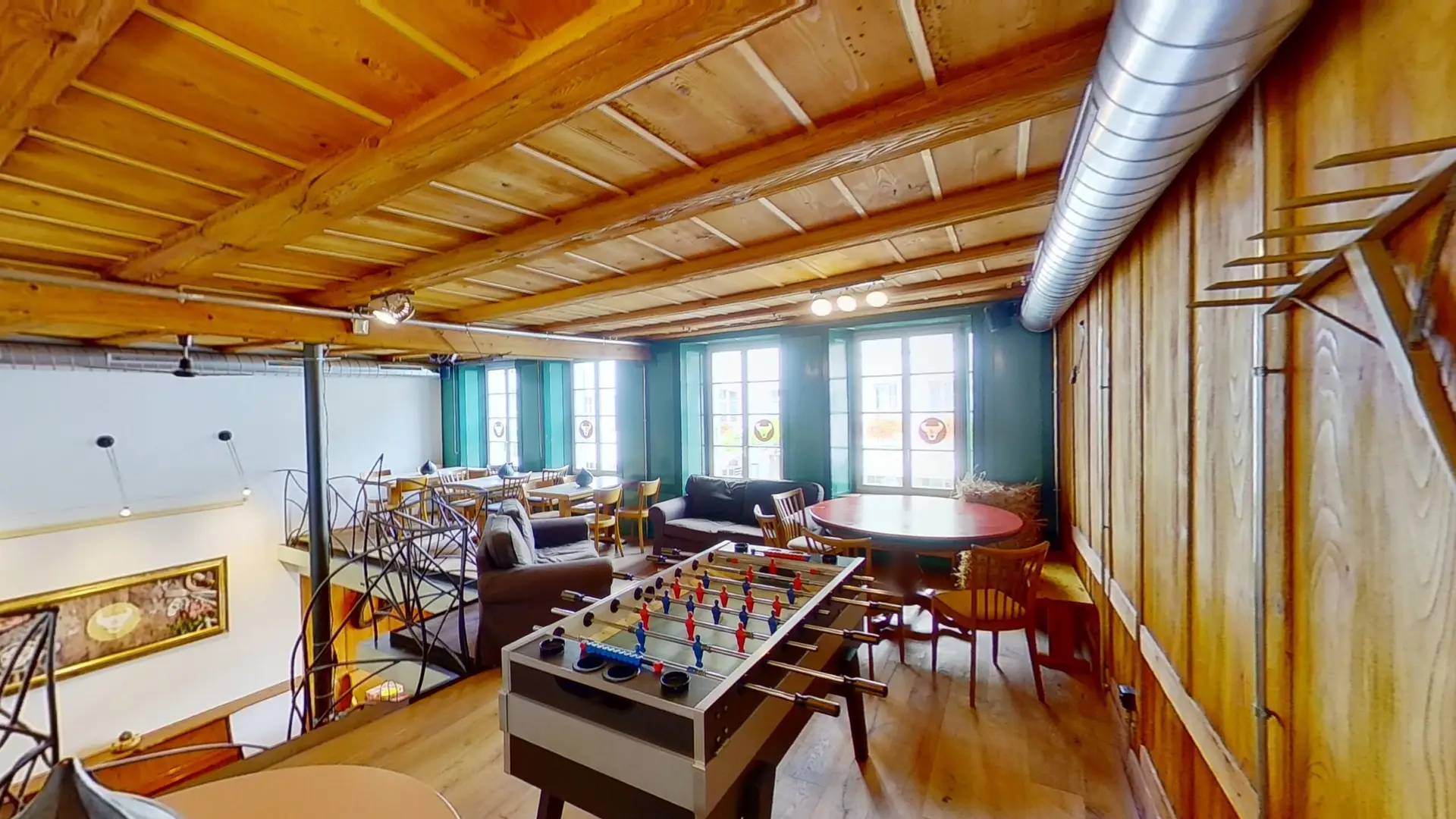 Stagi Treff Barraum mit Tischfussball, Sofas und Wendeltreppe im Stadtgarten Wangen