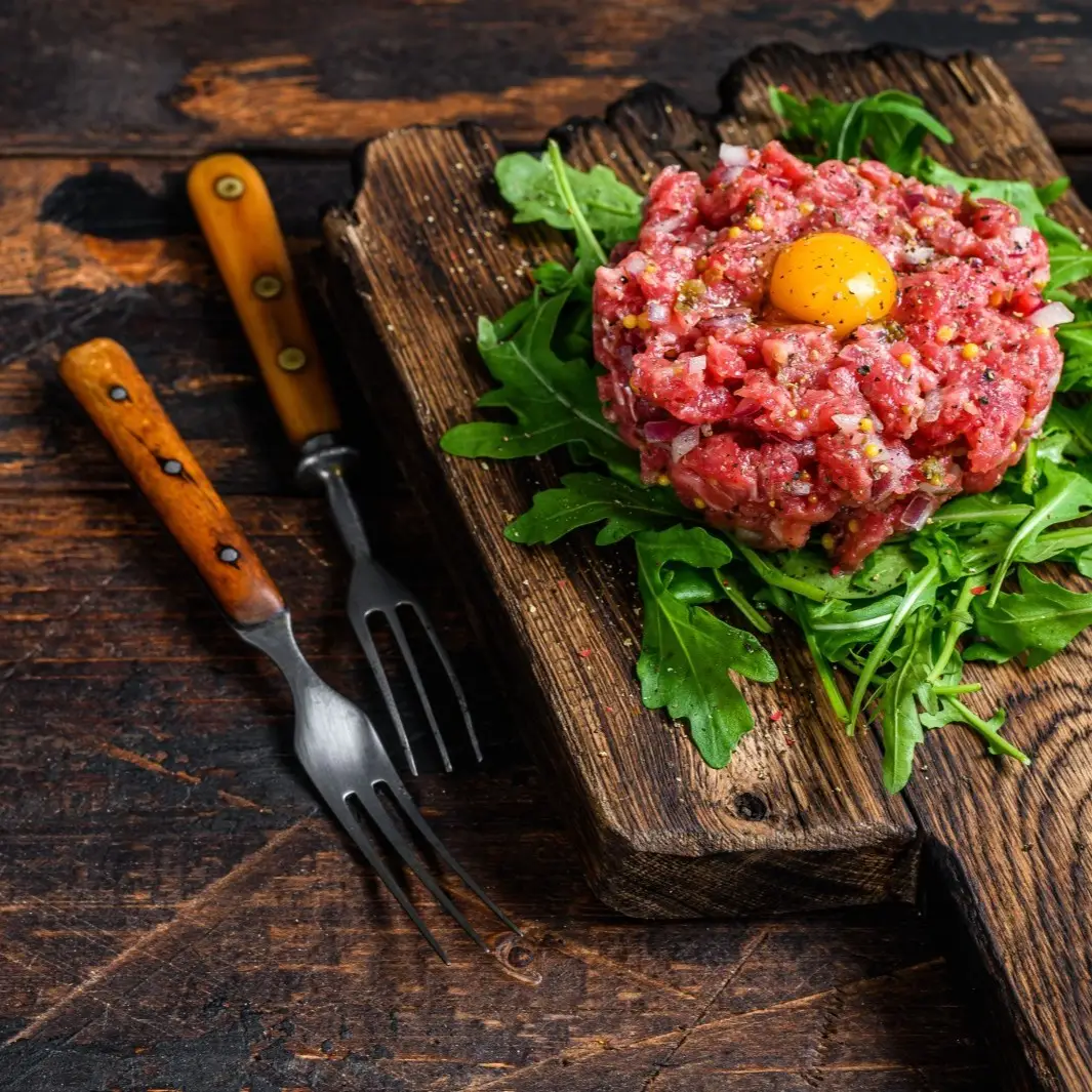 Tauchen Sie ein in ein kulinarisches Abenteuer beim Tatar Festival im Restaurant Stadtgarten Wangen an der Aare! 🌟

Erleben Sie einen unvergesslichen Abend ganz im Zeichen des guten Geschmacks. 🍽️ 

Was erwartet Sie? 

Beginnen Sie mit einem Apero & Knabbereien – der genussvolle Auftakt mit feinen Häppchen und aromatischen Kleinigkeiten. Lassen Sie sich überraschen und verwöhnen!

Unser Stadtgarten-Salat in der Schüssel bietet einen frischen Mix aus Blattsalat, Champignons, Tomaten, Ei, Zwiebeln und knusprigem Speck – der perfekte leichte Start in den Abend.

Dann folgt das Highlight: Tatar à Discretion vom Buffet. Schlemmen Sie nach Herzenslust von unserem reichhaltigen, hausgemachten Tatar-Buffet. Ob Rind 🐄, Pferd 🐎, Lamm 🐑, Lachs 🐟 oder Gemüse 🥕 – hier ist für jeden Geschmack etwas dabei.

Dazu servieren wir Toast, Fladenbrot und knusprige Pommes, um das Genusserlebnis zu vollenden. 

Reservieren Sie jetzt für einen der folgenden Termine: 📅
- Samstag, 24. Januar 2026
- Samstag, 28. Februar 2026
- Samstag, 21. März 2026

Verpassen Sie nicht diese Gelegenheit, sich kulinarisch verwöhnen zu lassen und einen Abend voller Geschmack und Entdeckungen zu erleben!

#tatarfestival #stadtgartenwangen #kulinarik #genusserlebnis #foodie #schweiz #event